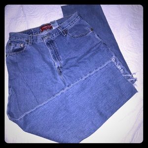 Vintage Levi’s Classic Relaxed 550 Size 28